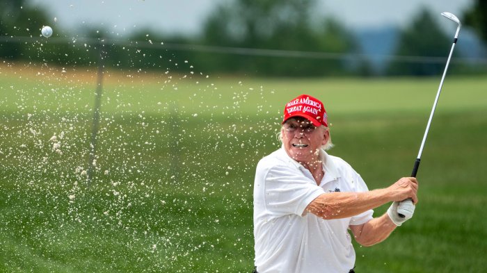 Trump Selamat dari Upaya Pembunuhan di Lapangan Golf