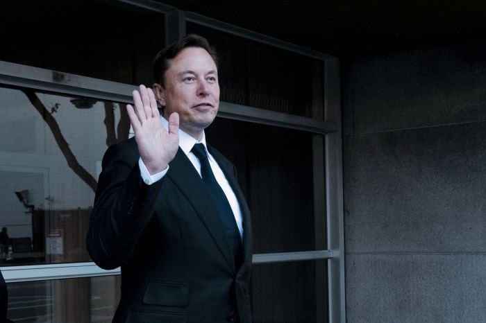 Elon Musk Dijaga 20 Pengawal Tesla Habis Miliaran: Keamanan Ekstrem untuk Tokoh Teknologi